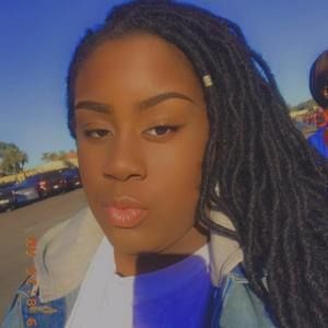 Meet your Posher, Marissa